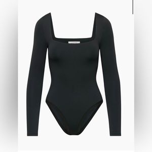 Aritzia Babaton Contour Squareneck Longsleeve Bodysuit Women’s XXS